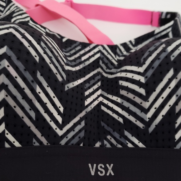 Victoria's Secret Sport - Picture 3 of 4